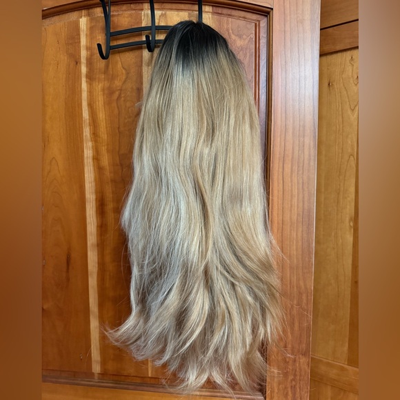 Lit Unicorns Caramel wig 24” *NEW* - Picture 4 of 9